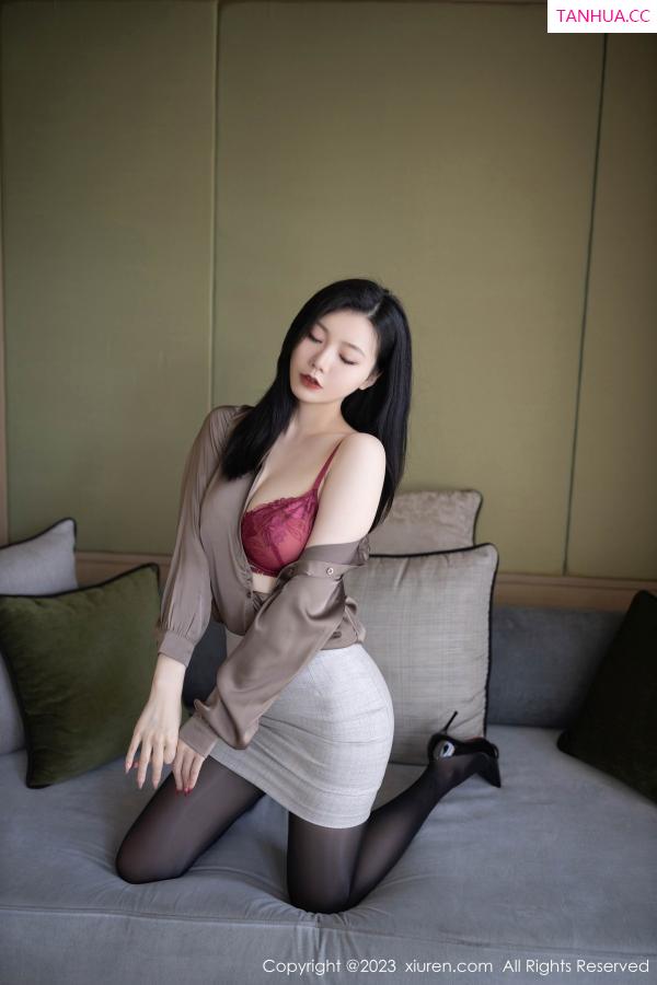 安然Maleah  [XiuRen]高清写真图 2023.06.20 No.6951 安然anran 短裙黑丝第25张图片